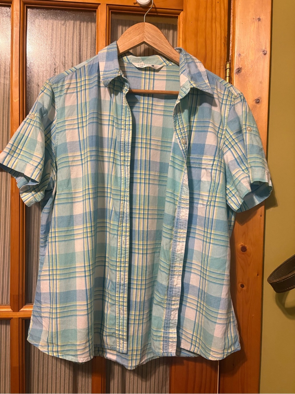 Lee Women's Short-Sleeve Plaid Button-Down Shirt - Light Blue & Mint